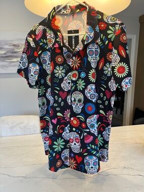 Black Sugar Skull Print Short-Sleeve Button-Down Shirt